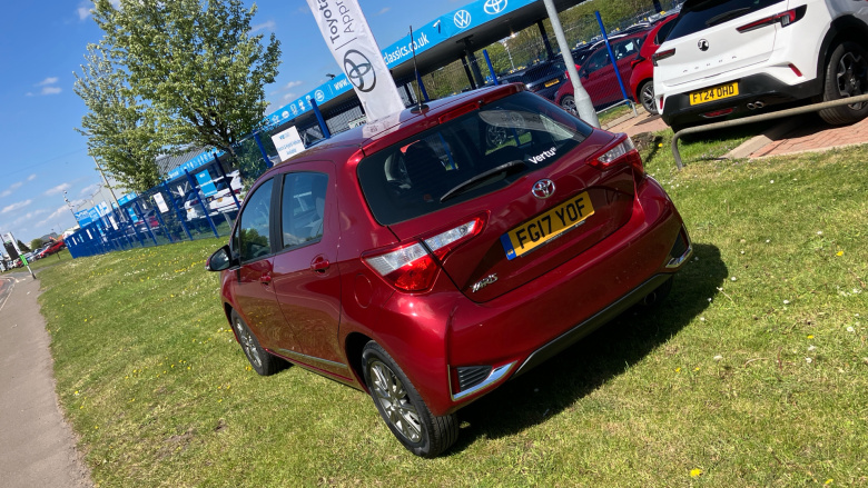 Toyota Yaris 1.5 VVT-i Icon Tech 5dr Petrol Hatchback